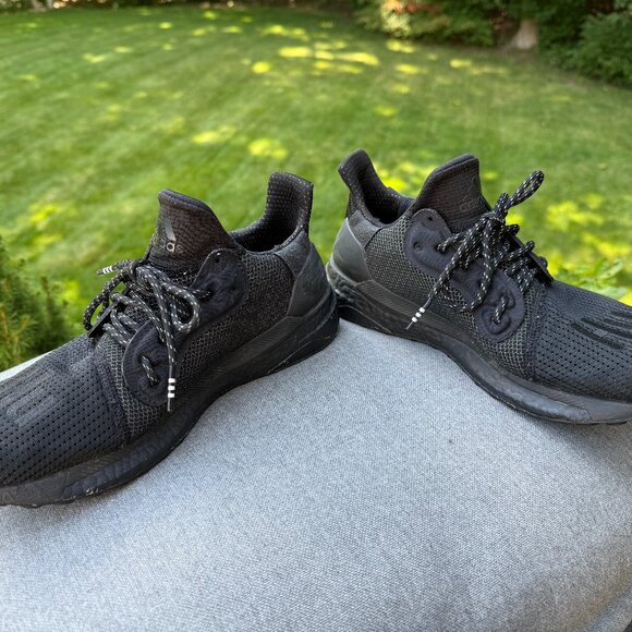 Adidas Pharrell Solar Hu Glide Core sneakers - Picture 3 of 5